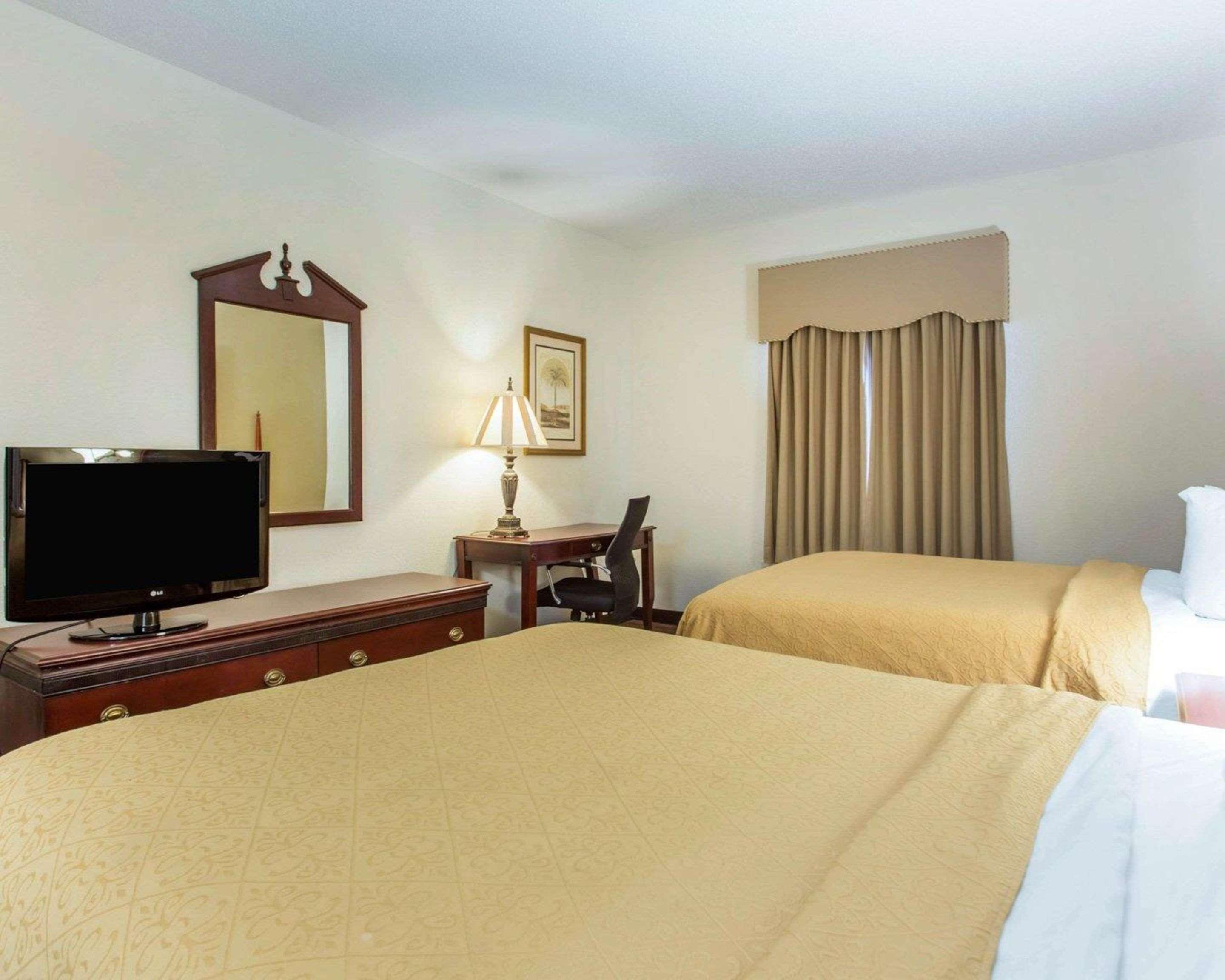 Comfort Inn & Suites Patriots Point Charleston Buitenkant foto